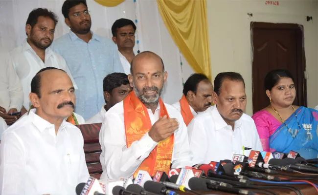 Bandi Sanjay Press Meet In Karimnagar After Election Results - Sakshi