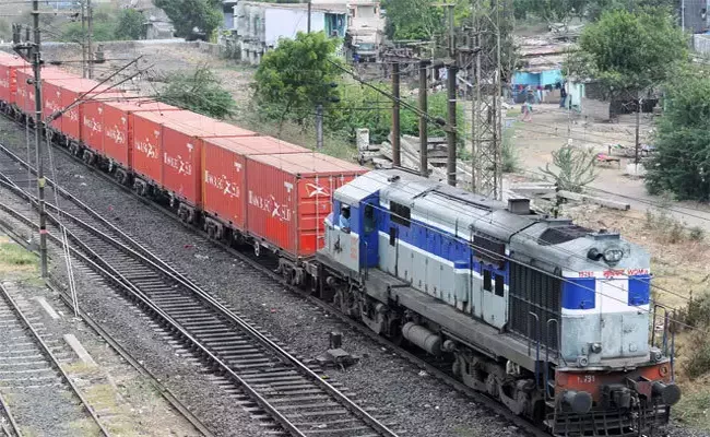 Goods Train Derailed At Vizianagaram Boddavara - Sakshi