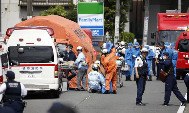 Man With Knives Attacks Schoolgirls in Japan - Sakshi