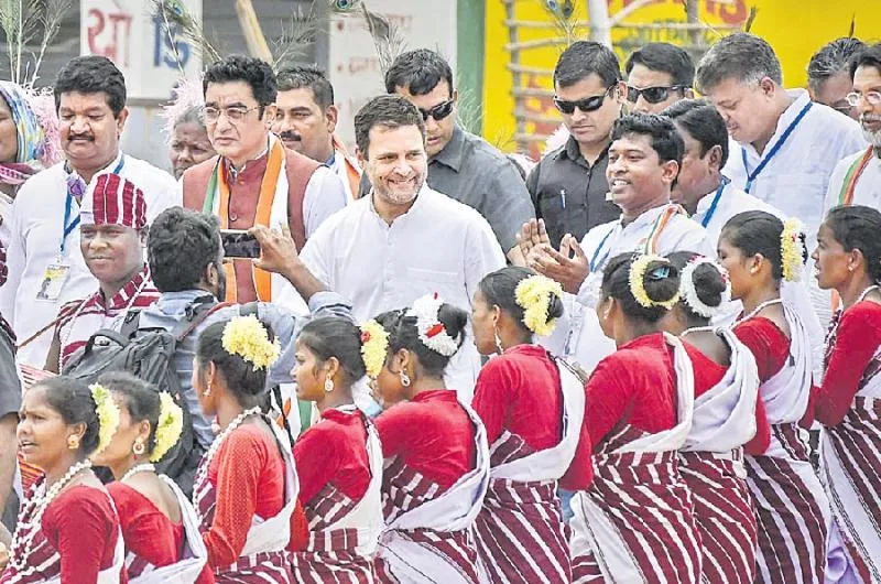 People are maalik in democracy says rahul gandhi - Sakshi