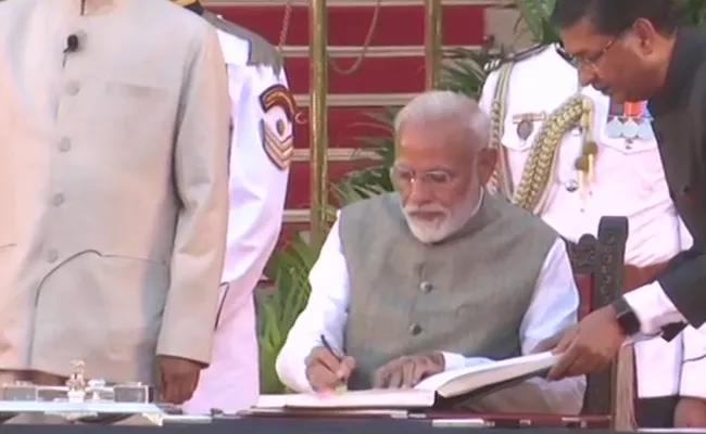 Narendra Modi Takes Oath As The Prime Minister of India Second Time - Sakshi