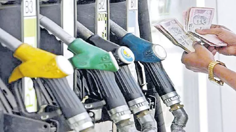 Expert panel recommends steps to open up fuel retailing business in India - Sakshi