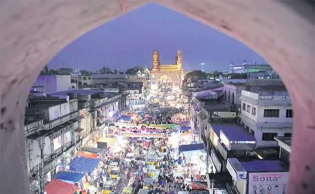 Night Market in Charminar Ramzan Festival Special - Sakshi