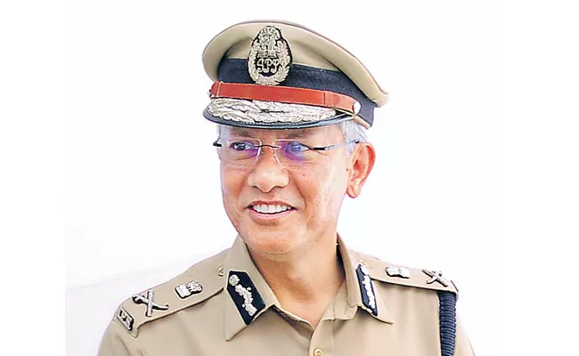 RP Thakur shunted And Gautam Sawang is new DGP of Andhra Pradesh - Sakshi