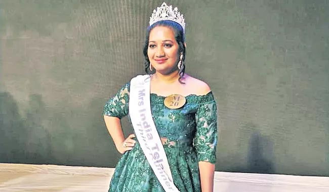 Vandana Lahoti Is Mrs India 2019 Telangana - Sakshi