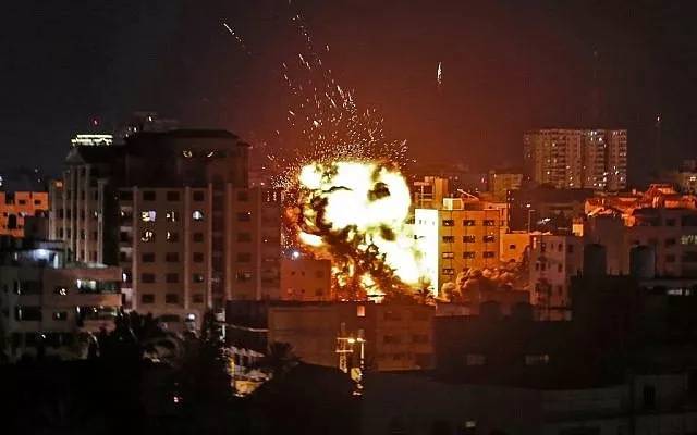 Palestinian mother, baby killed in Israeli raids on Gaza - Sakshi