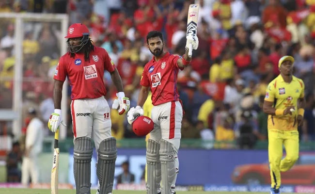 Kings XI Punjab beat Chennai Super Kings by 6 wickets - Sakshi