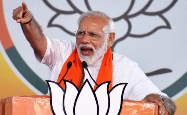 Modi Dares Mamata Banerjee To Arrest Him For Saying Jai Shri Ram - Sakshi