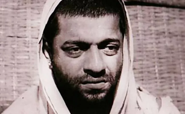 Girish Karnad Debut With Samskara - Sakshi