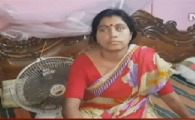 Pradeep Mandal Killed By TMC Workers Says His Wife Padma - Sakshi