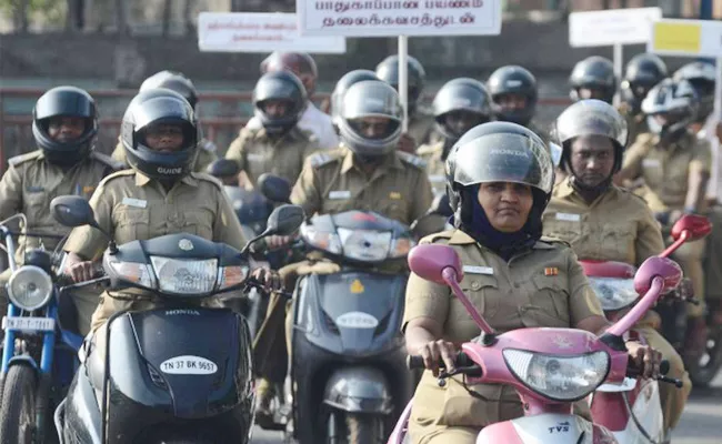 Chennai Police Commissioner Warning to Police Traffic Rules - Sakshi