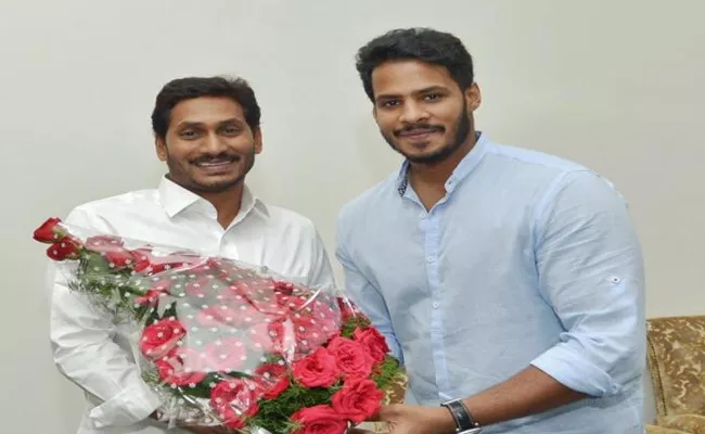 Nikhil Gowda Meets CM YS Jagan - Sakshi