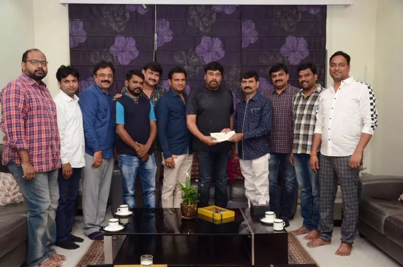 Film News Casters Assocition Of Electronic Media Members Meet With Chiranjeevi - Sakshi