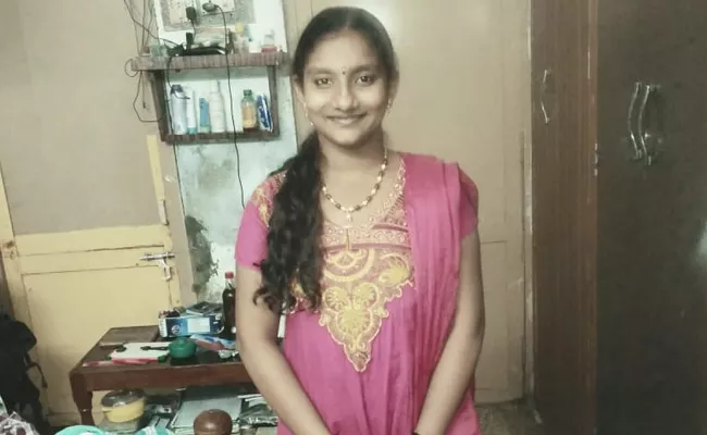 Minor Girl Naga Sai Durga Missing In Vijayawada - Sakshi