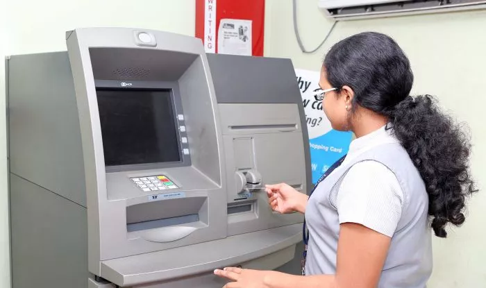 RBI To Impose Penalty For Keeping ATMs Dry - Sakshi