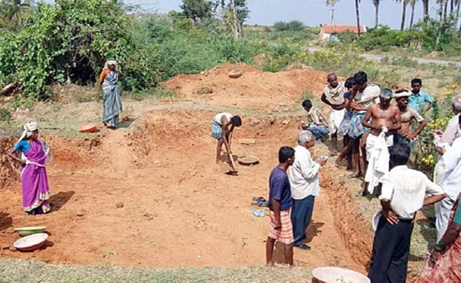 Haritha Haram Added To Upadi Hami Pathakam - Sakshi