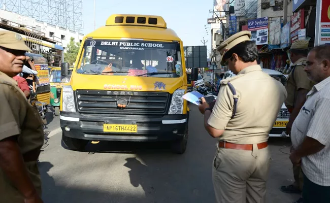 Transport Department Checking All Over The AP - Sakshi