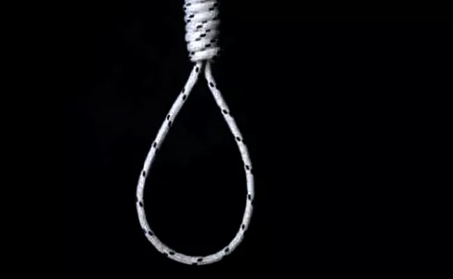 New Couple Suicide In Banjara Hills - Sakshi