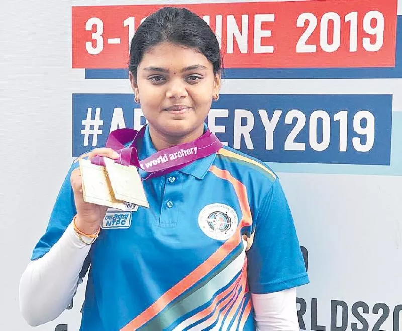 Jyothi Surekha wins two bronze medal at World Archery Championships - Sakshi