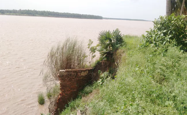 Marrilanka Drawn In Godavari At West Godavari - Sakshi