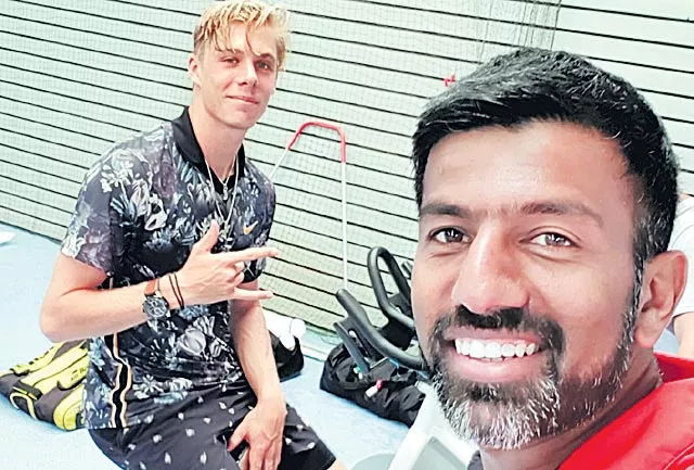 Bopanna-Shapovalov pair loses Mercedes Cup final - Sakshi