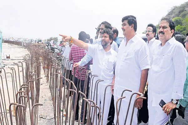 Kanakadurga flyover is complete by December 31st - Sakshi