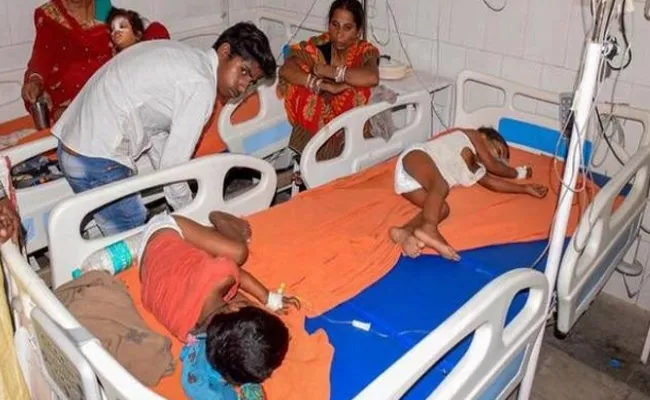 Hundreds Of Children Died With Acute Encephalitis Syndrome In Bihar - Sakshi