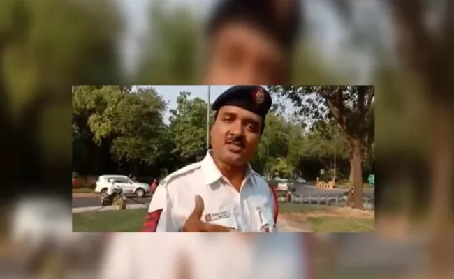 Delhi Cop Raps His Apna Time Aayega Version To Promote Road Safety - Sakshi