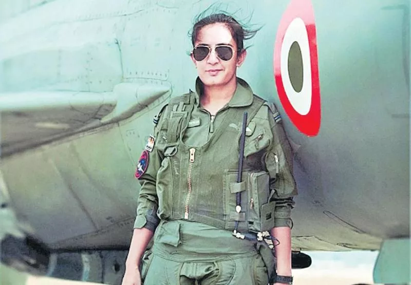 Mohana Singh becomes first woman fighter pilot to fly Hawk jet - Sakshi