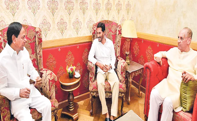 KCR And YS Jagan To Attend Iftar Party At Raj Bhavan - Sakshi