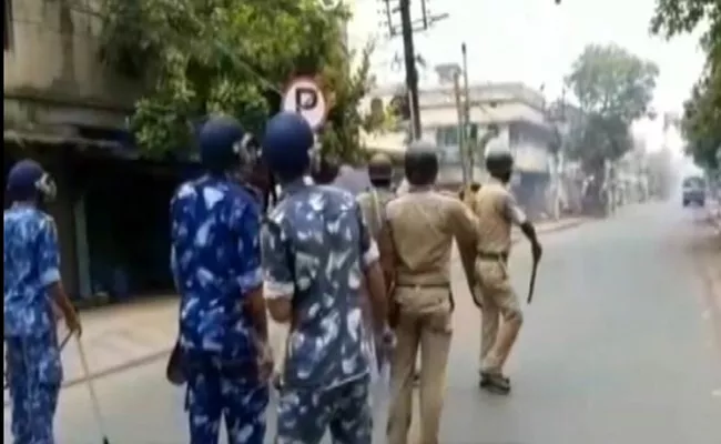 Two Killed In Clashes Near Kolkata - Sakshi