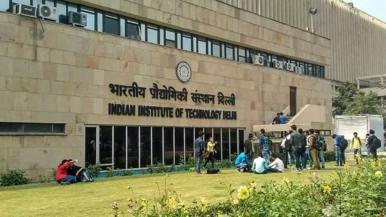 IIT-Bombay, IIT-Delhi and IISc among global top 200: QS Rankings - Sakshi