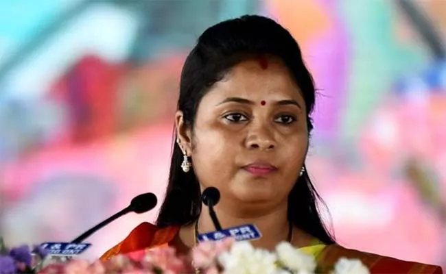 Deputy Cm Pushpa Srivani Announces Salary Hike to Tribal Health Workers Salaries From 400 To 4k  - Sakshi