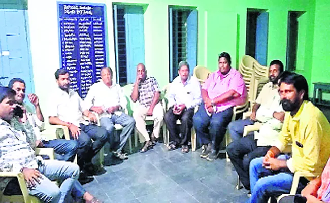 Village Surpanches oppose Joint Check Power - Sakshi