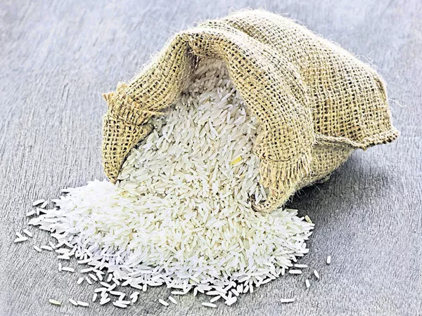 Supply of good quality rice to White ration cards holders In AP - Sakshi