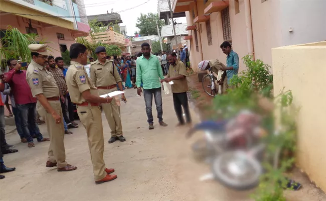 Man Brutal Murdered In Karimnagar - Sakshi