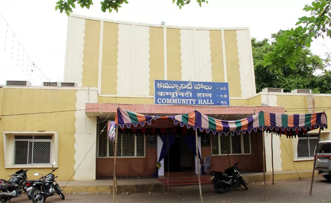 Railway Staff Using Railway Community Hall For Their Personnel In Krishna - Sakshi