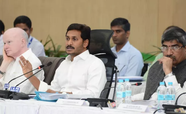 AP CM YS Jagan Mohan Reddy About Aarogyasri AP Collectors Conference - Sakshi