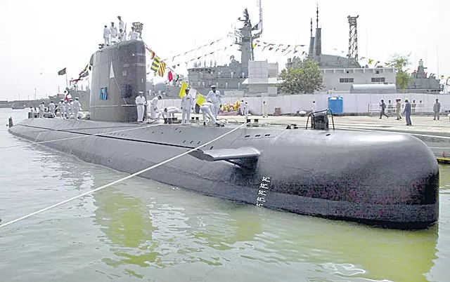 Indian Navy hunted for Pakistani submarine for 21 days - Sakshi