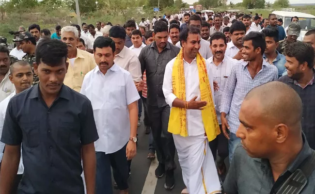 Mla Sudheer Reddy Going  Padayatra To Tirupati  - Sakshi