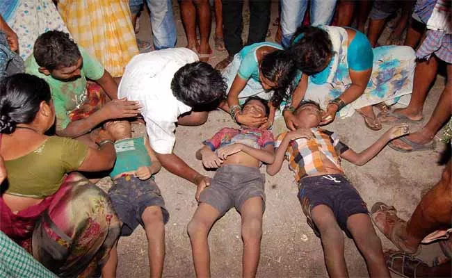 Three Children Died In Gadwal, While Going For Swim In Stream - Sakshi