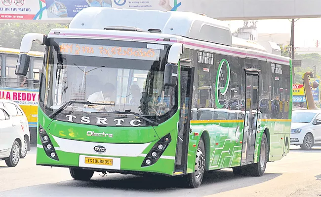 TSRTC Suffering With AC Bus Maintenance - Sakshi