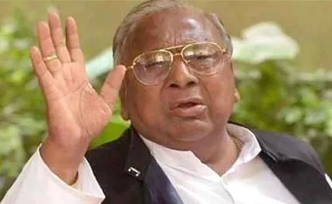 Jagga Reddy Says V Hanumantha Rao Eligible For PCC Post - Sakshi