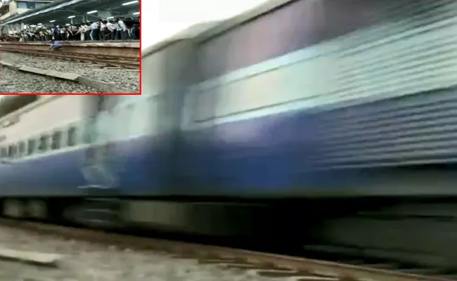 Man survives in Asangaon railway station - Sakshi