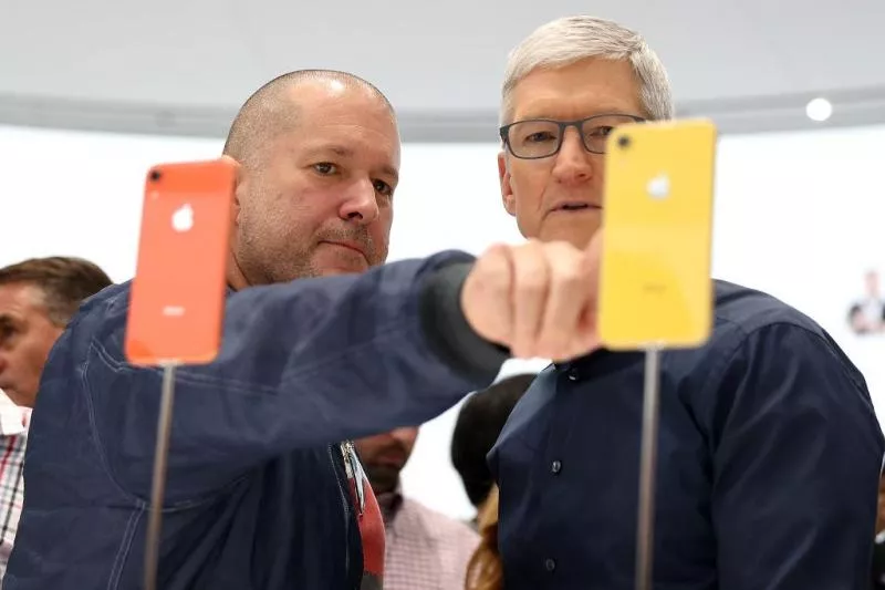 Apple Design Genius Jony Ive Resigns To Open Own Company - Sakshi