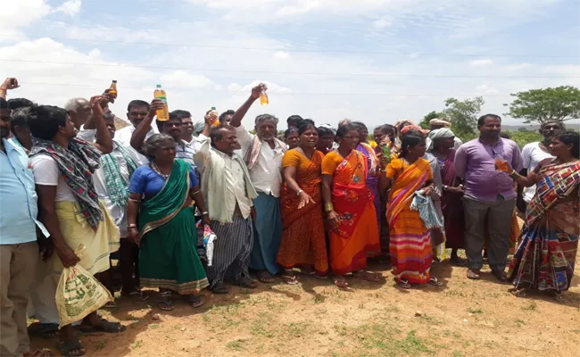 Farmers Protest Giving Lands For Palamuru Rangareddy Project - Sakshi