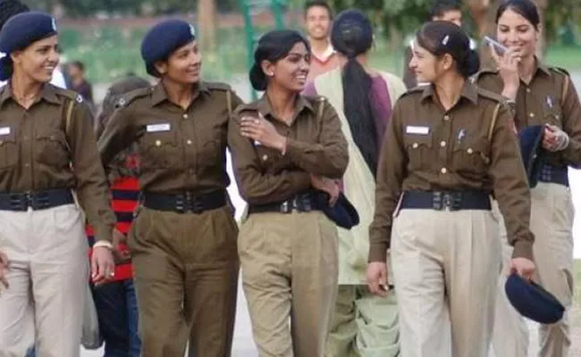 Railway Protection Force to Recruit 4500 Woman Constables - Sakshi