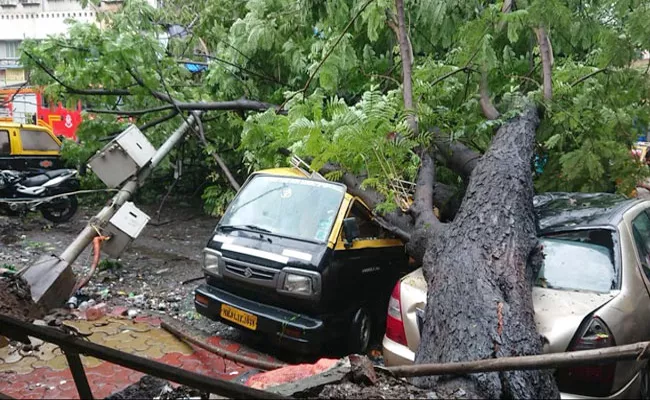 Heavy Rain Continues In Mumbai For Second Day - Sakshi