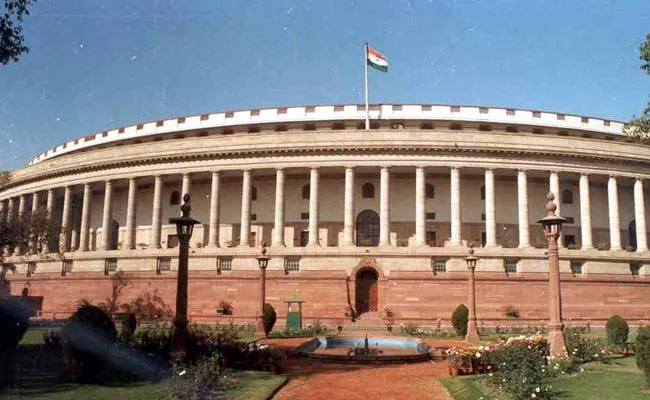 Lack of Quorum Forces Early Adjournment Of Lok Sabha - Sakshi