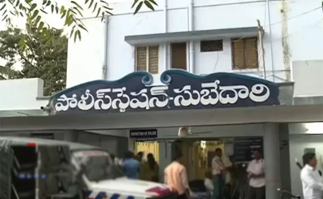 Locals Attack Telangana Cops In Rajasthan - Sakshi